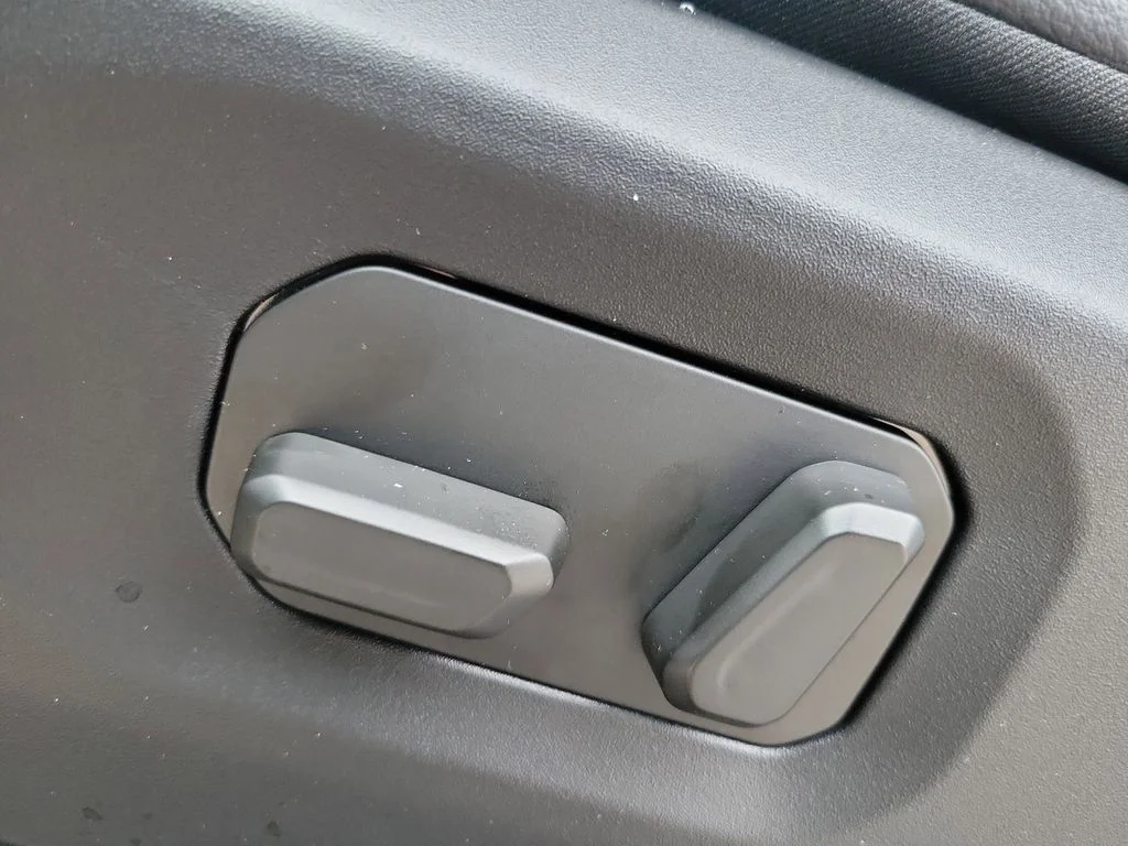 2026 Jeep Wrangler 4-Door Sahara - Photo 10