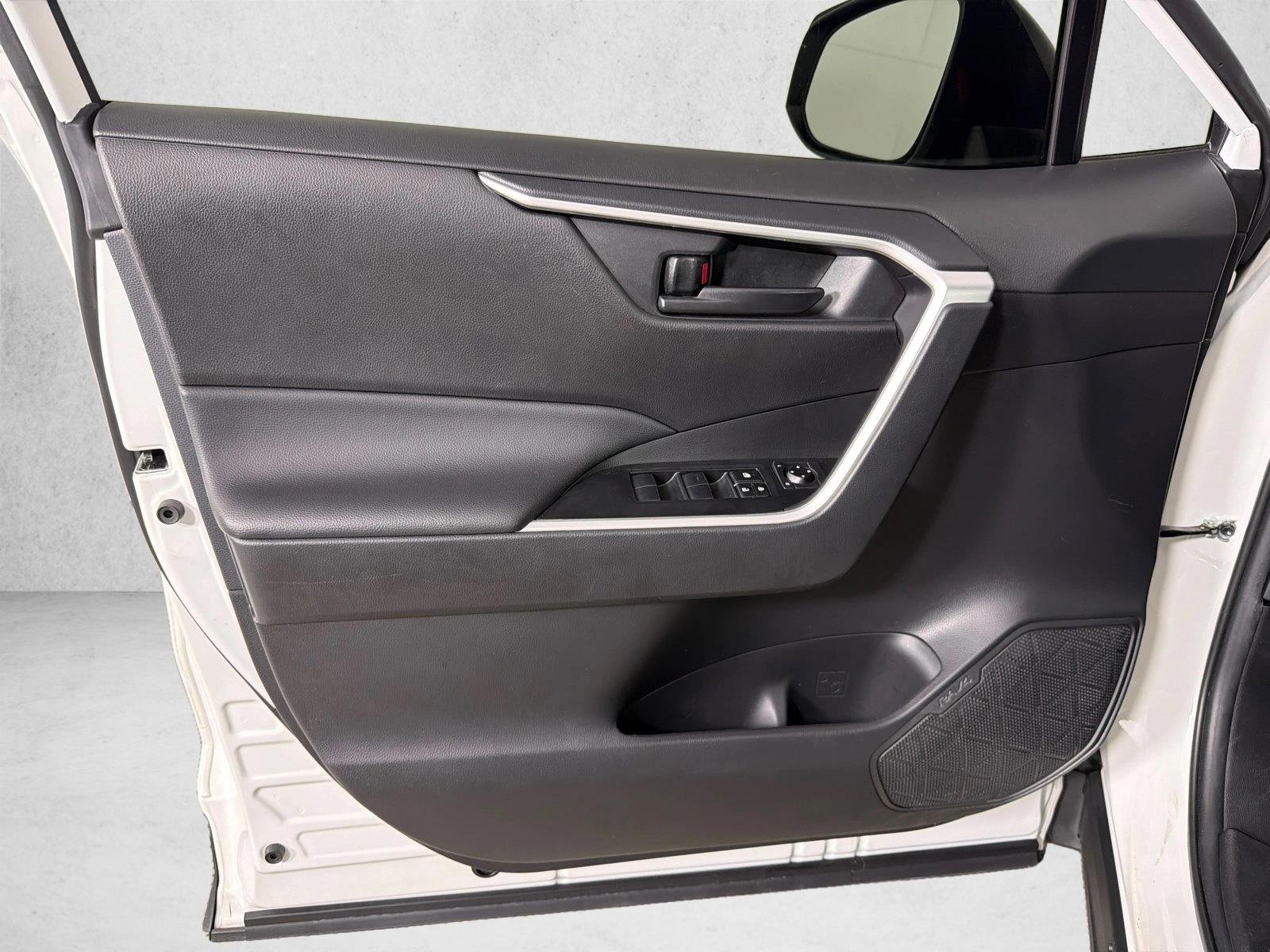 Used 2024 Ice Cap Toyota LE image 10