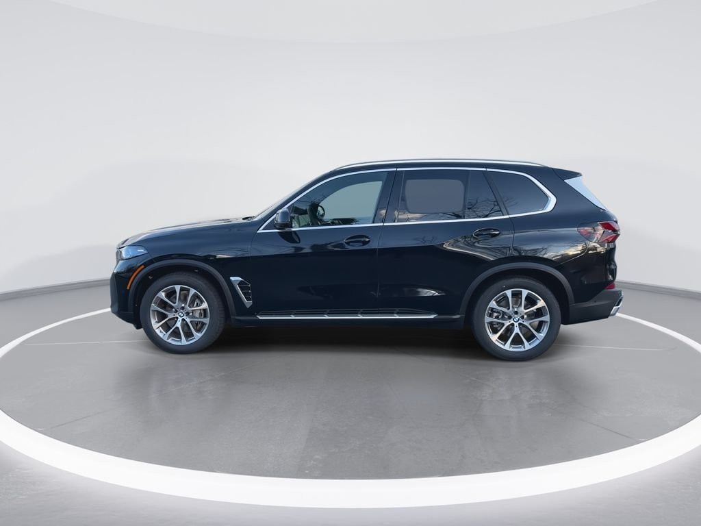 Used 2026 Black Sapphire Metallic BMW xDrive40i image 5