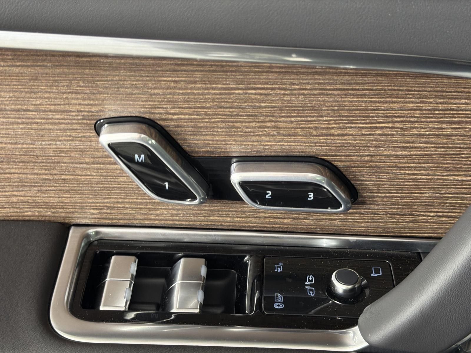 2026 Land Rover Range Rover SE - Photo 24