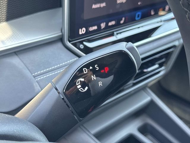 New 2026 White/off-white Volkswagen 2.0T SE R-Line Black image 16