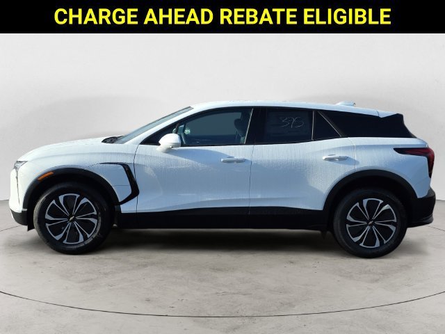 New 2026 Summit White Chevrolet LT image 2