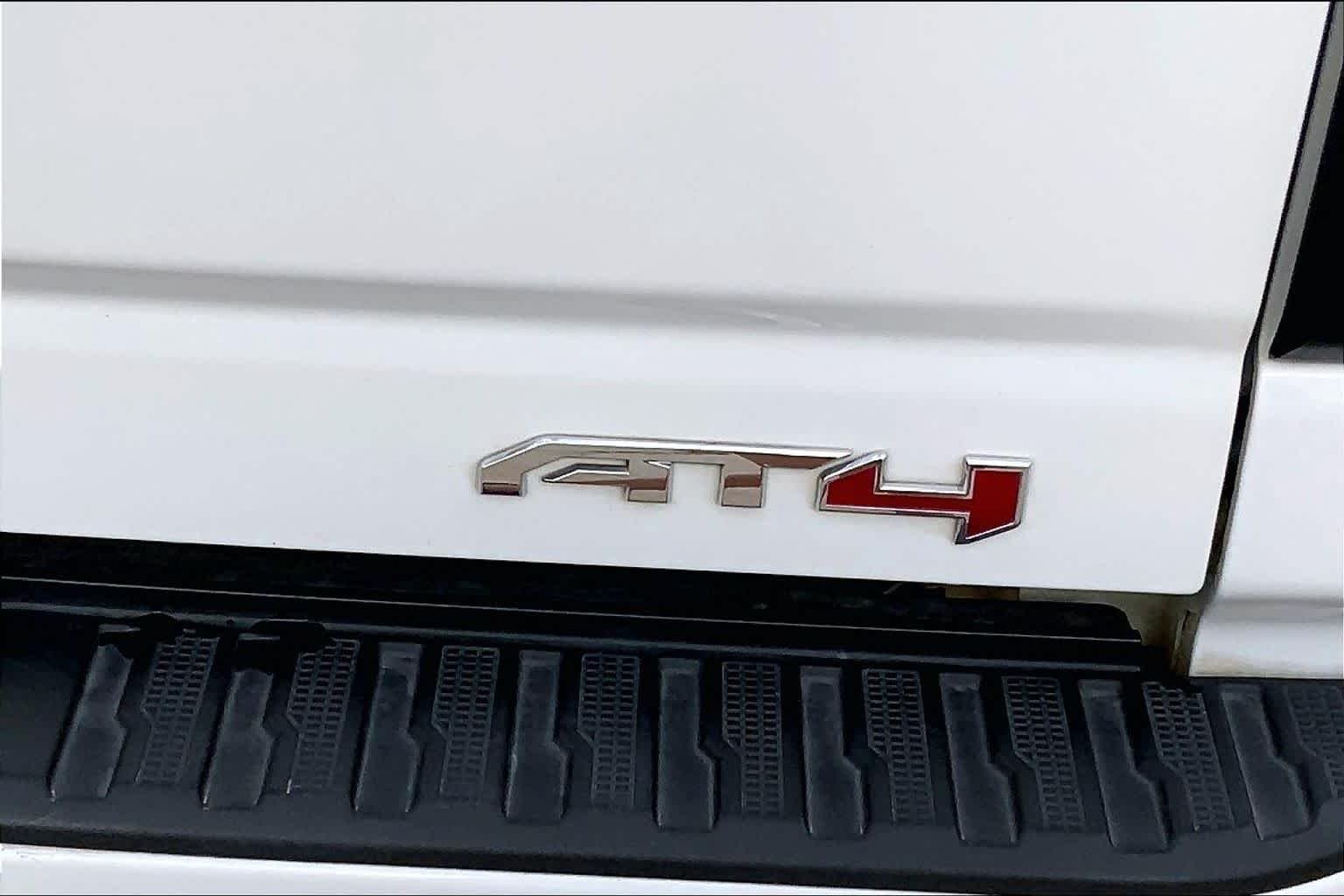 Certified Used 2024 Summit White GMC AT4 image 10