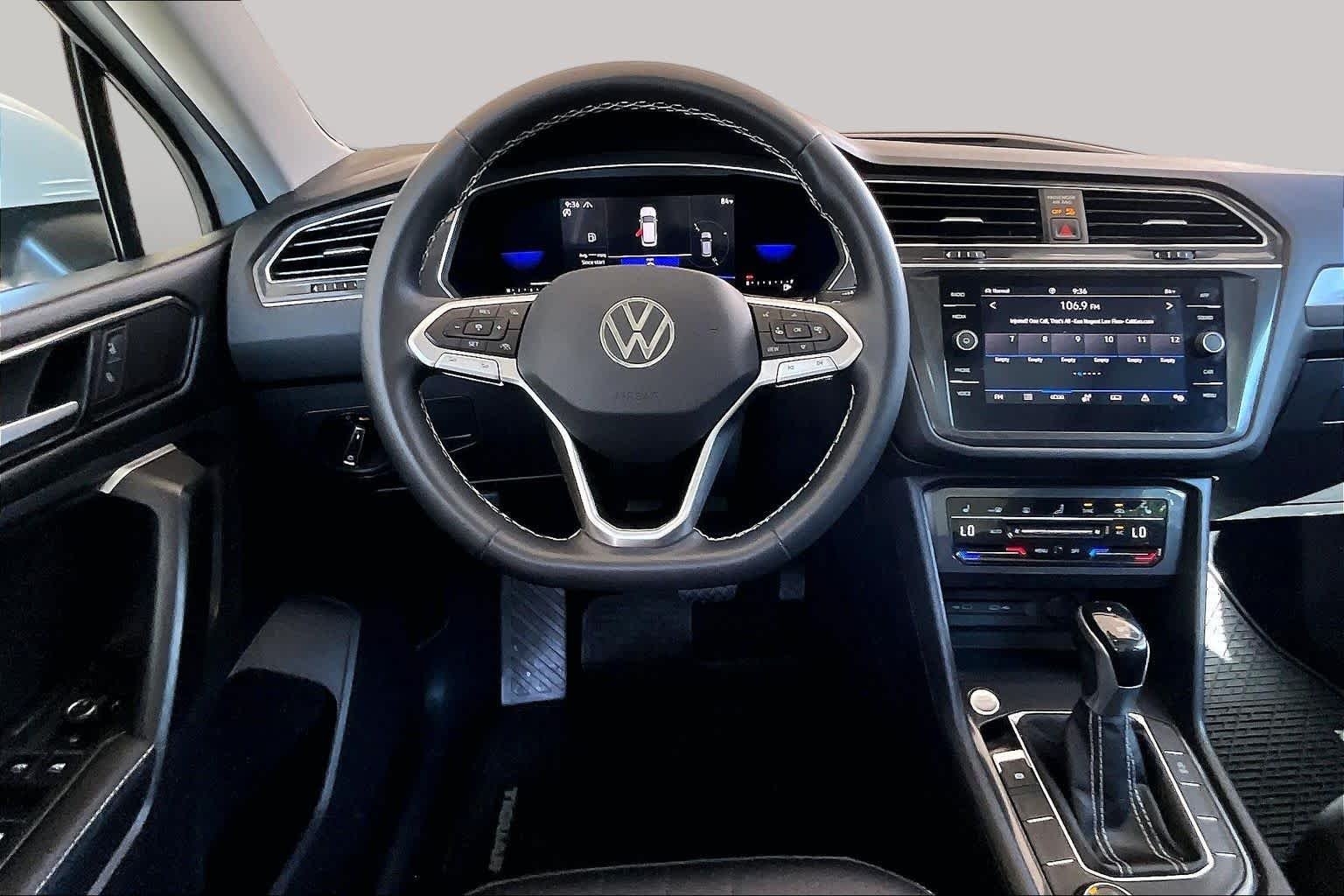 Used 2022 Pure White Volkswagen SE image 6