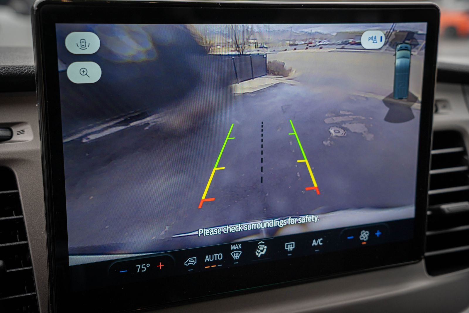Used 2022  Ford  image 19