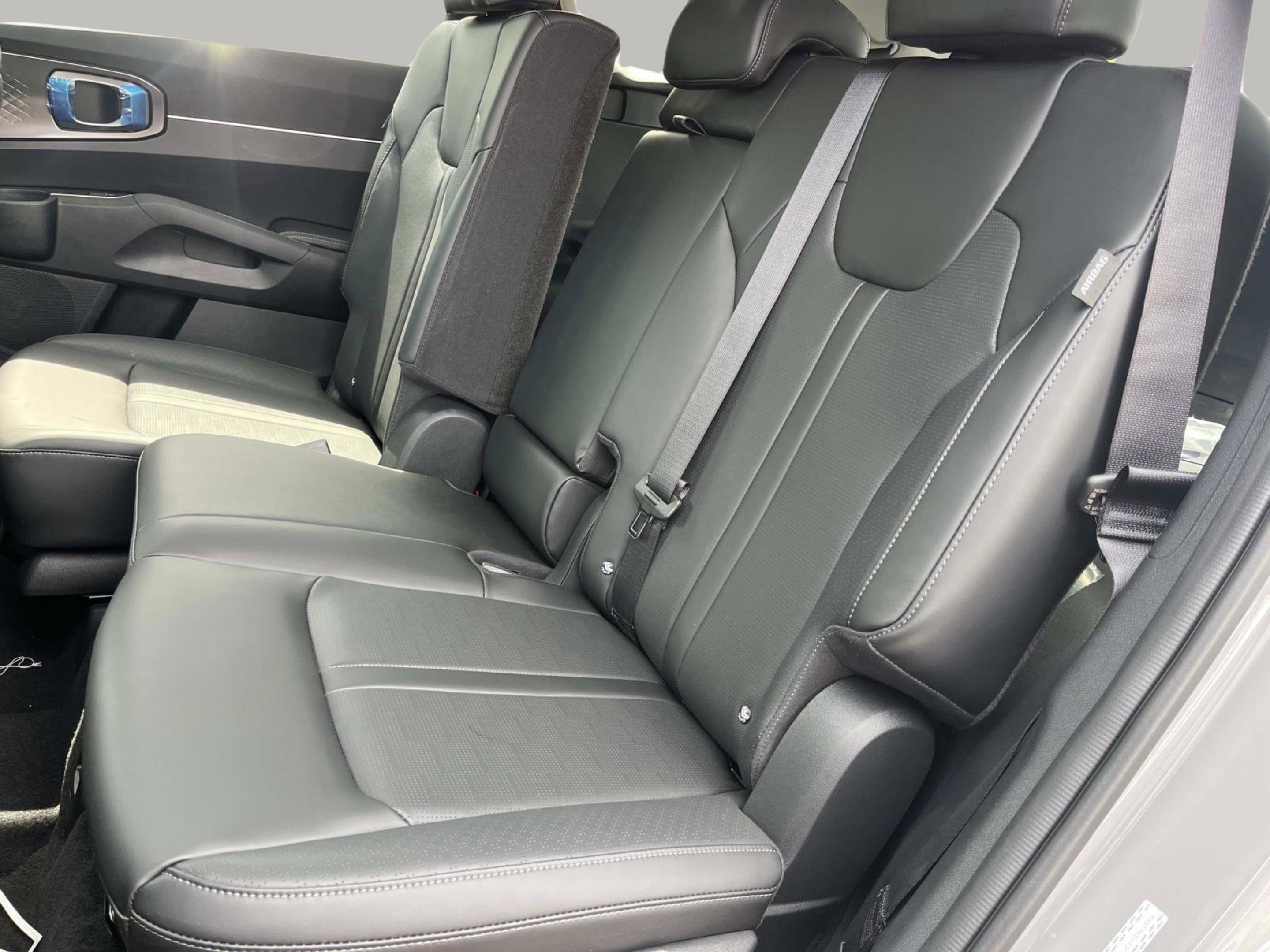 New 2026 Wolf Gray Kia S image 22