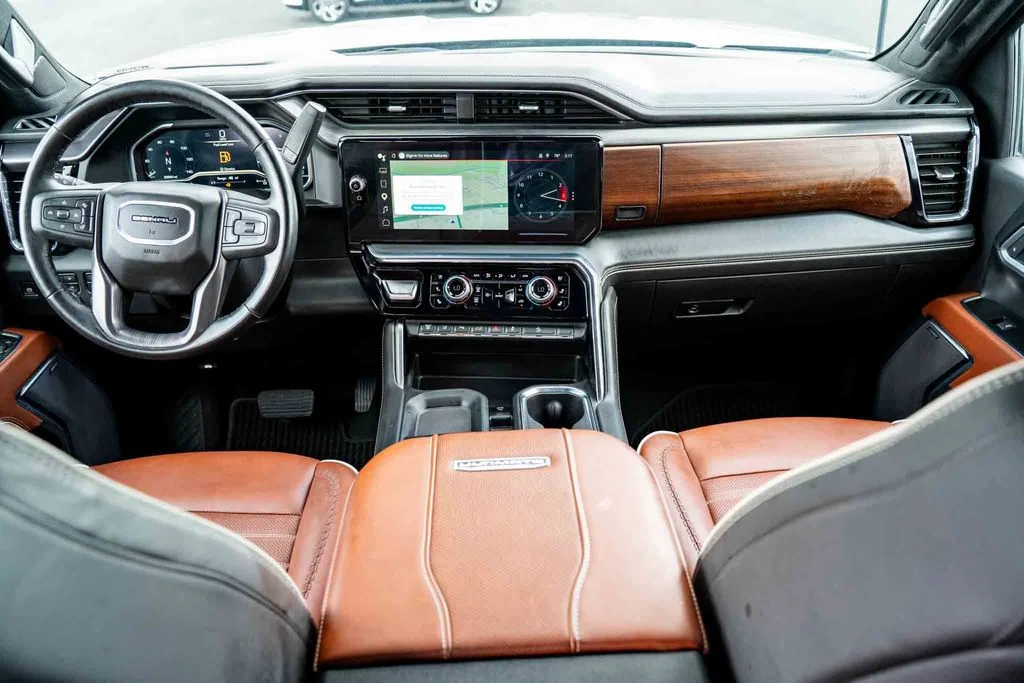 Used 2025 Silver GMC Denali Ultimate image 25