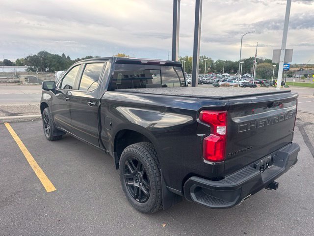 Used 2022 Black Chevrolet RST image 4