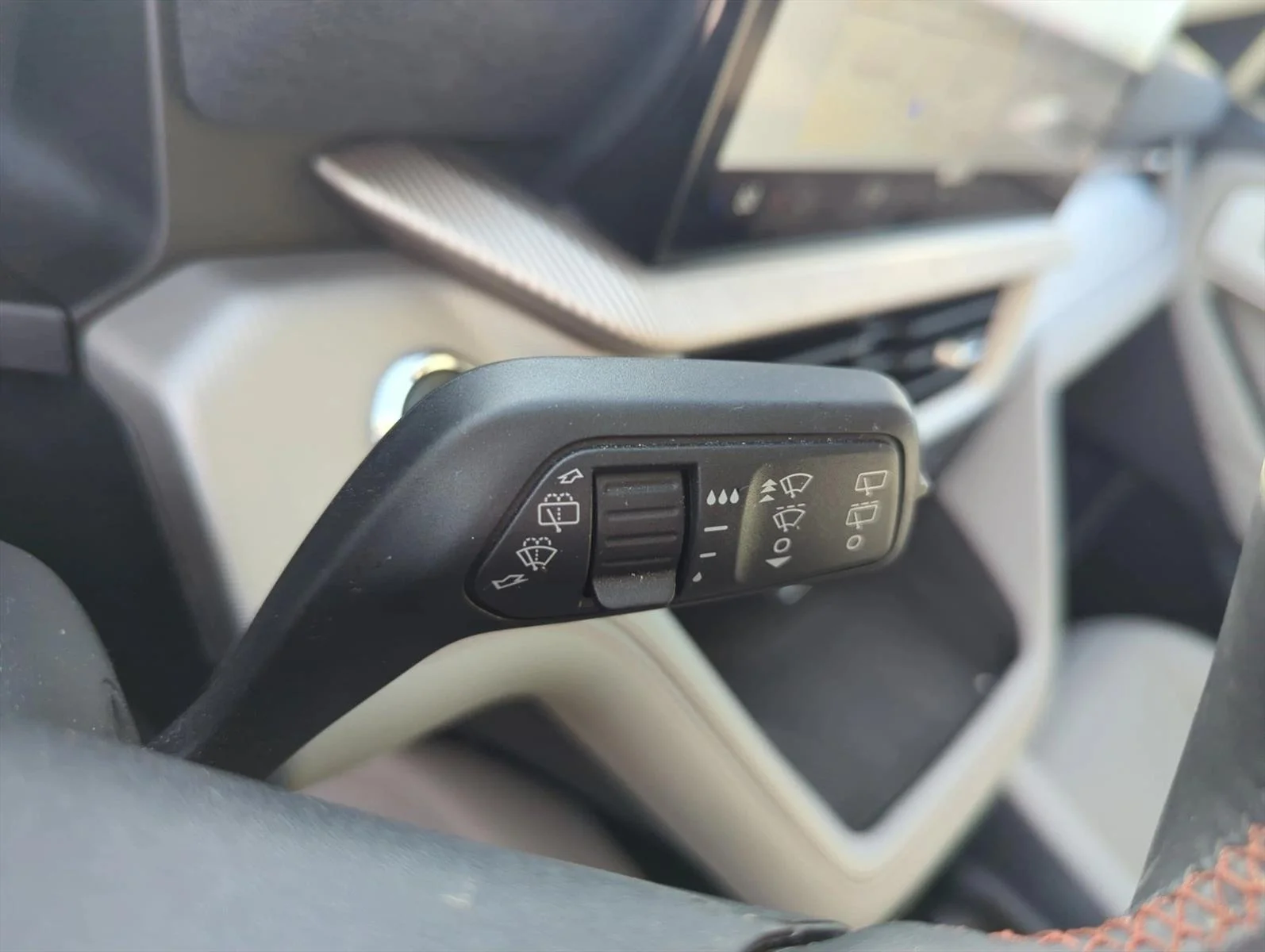 Used 2025 Agate Black Metallic Ford Active image 19