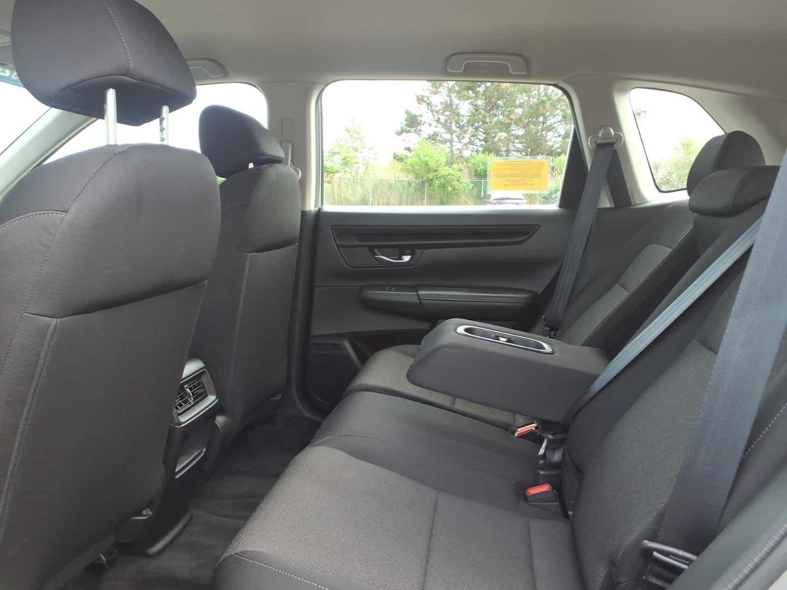 2024 Honda CR-V LX - Photo 12