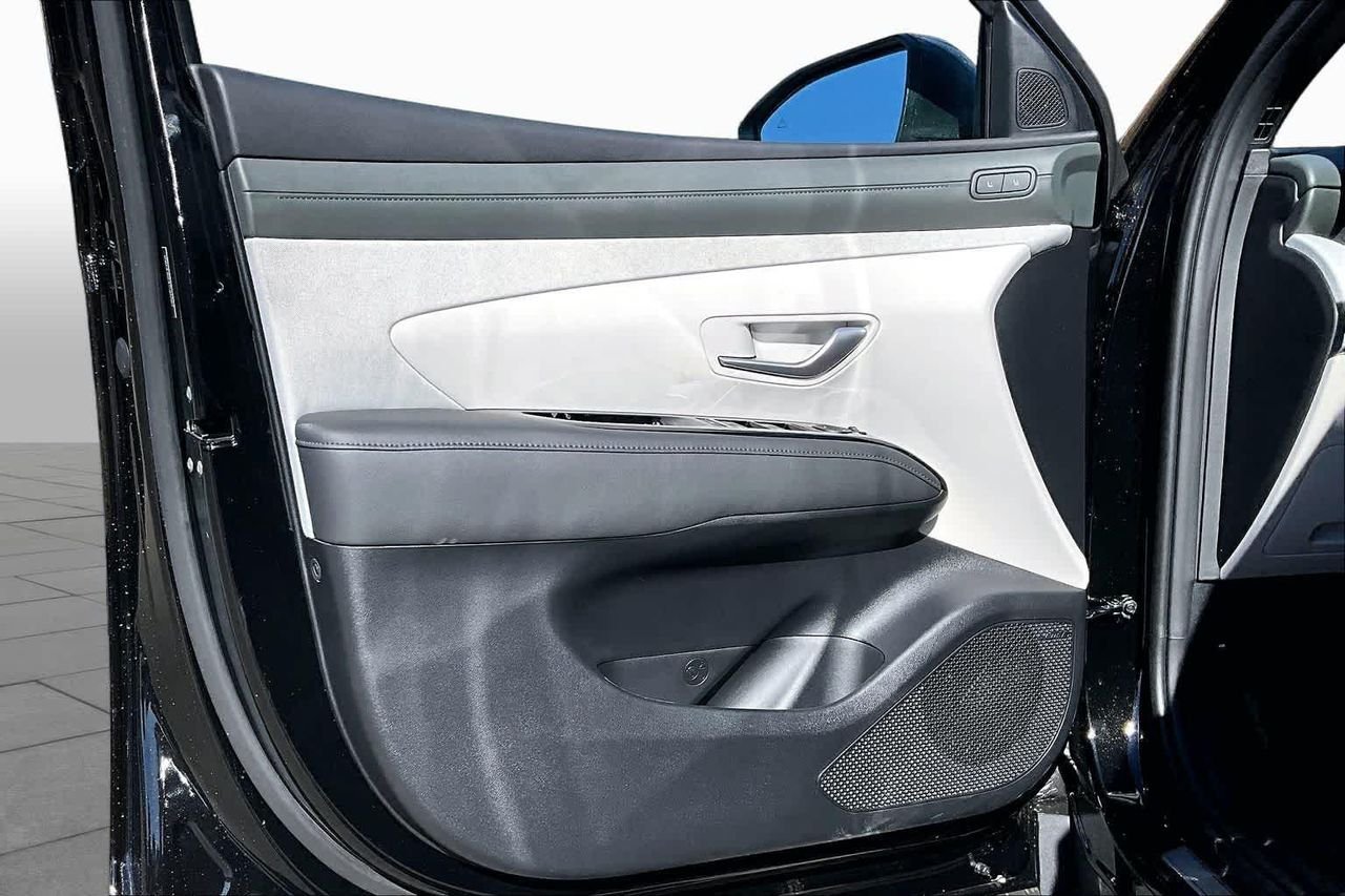 New 2026 Phantom Black Hyundai Limited image 10