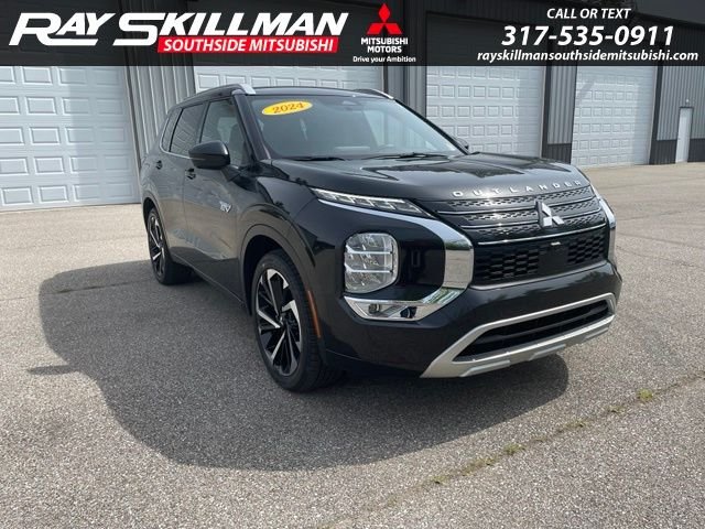 Used 2024 Black Mitsubishi SEL image 3