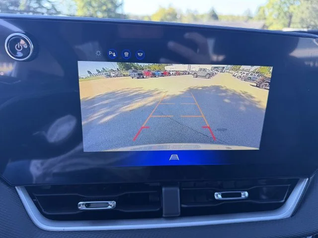 2027 Chevrolet Equinox LT - Photo 6