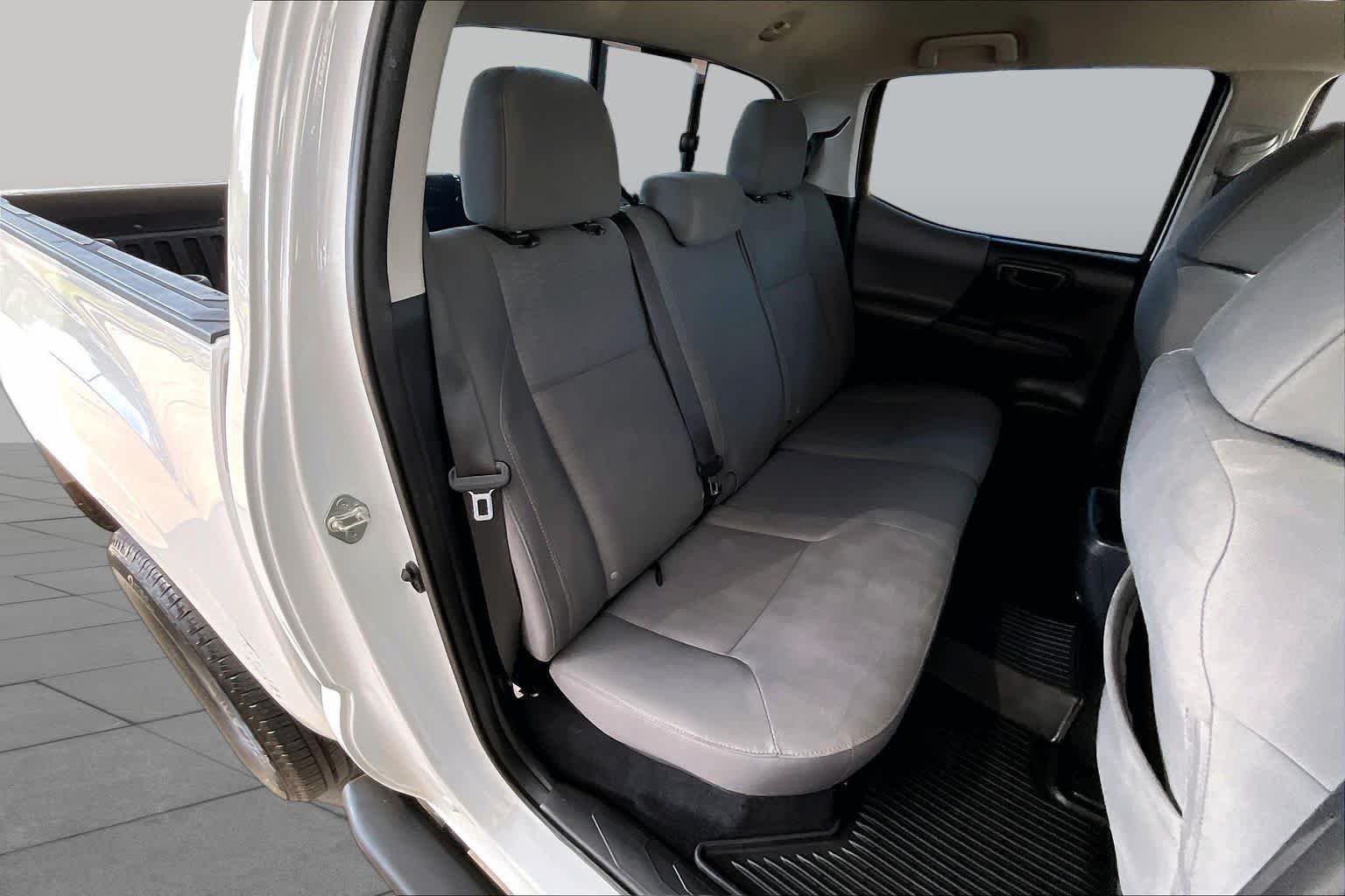 Used 2018 Super White Toyota SR image 18