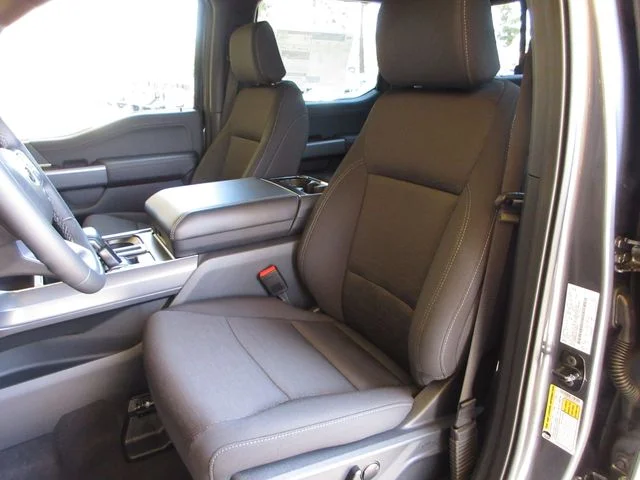 New 2026 Carbonized Gray Metallic Ford XLT image 11