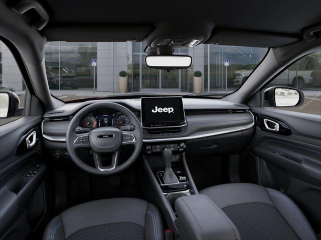 New 2026 Red Hot Pearl-Coat Exterior Paint Jeep Latitude image 40