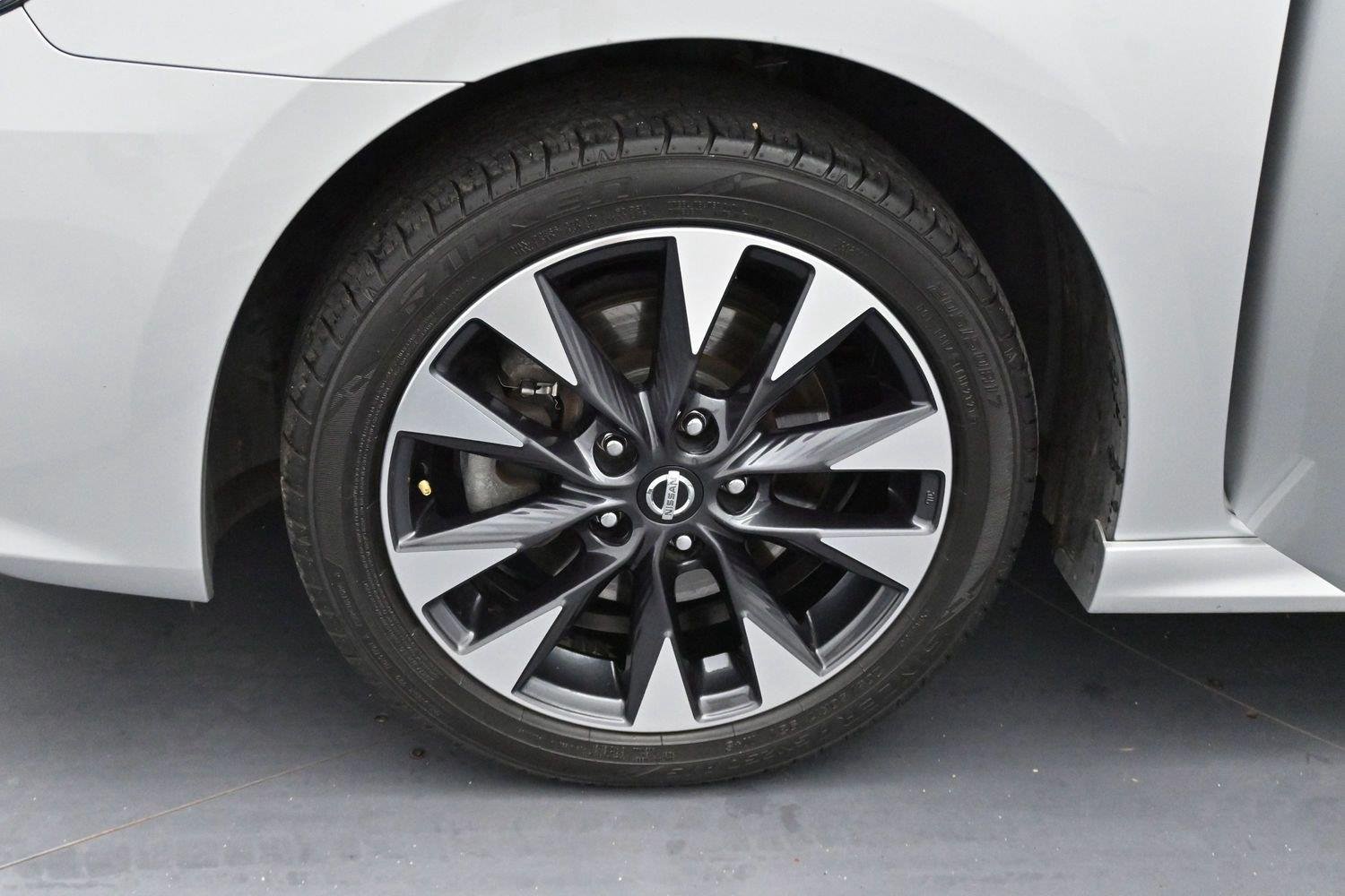 Used 2017 Brilliant Silver Nissan SR Turbo image 35