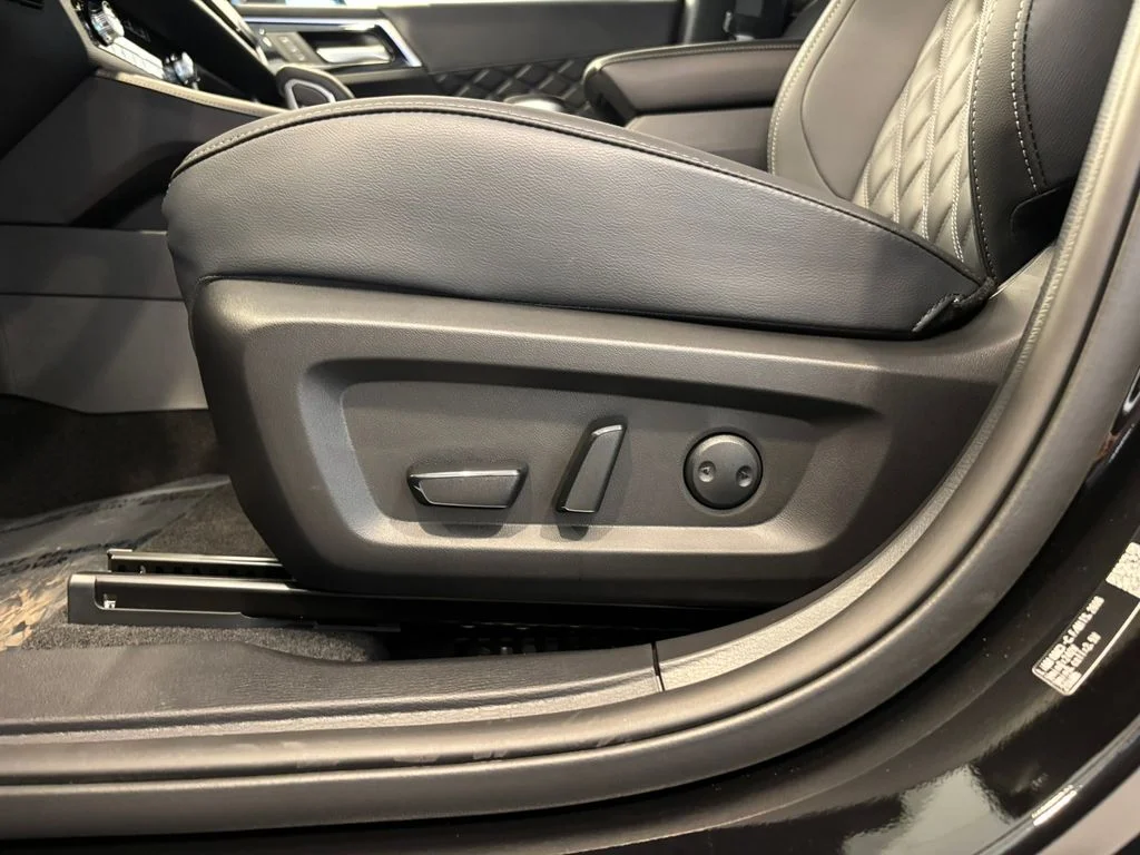 New 2026 Black Nissan Platinum image 16
