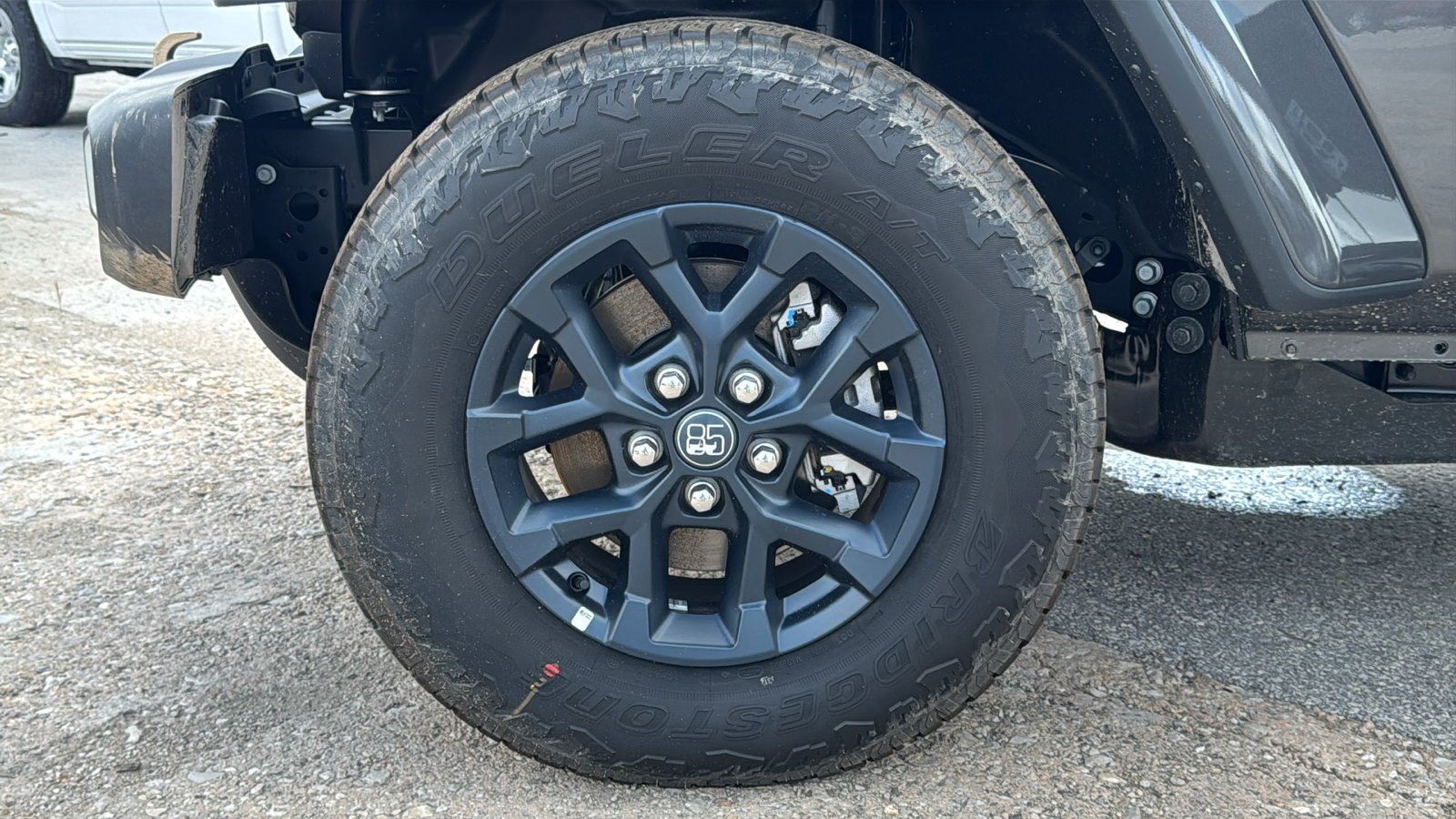 New 2026 Granite Crystal Metallic Clear-Coat Exterior Paint Jeep 85th Anniversary Edition image 25