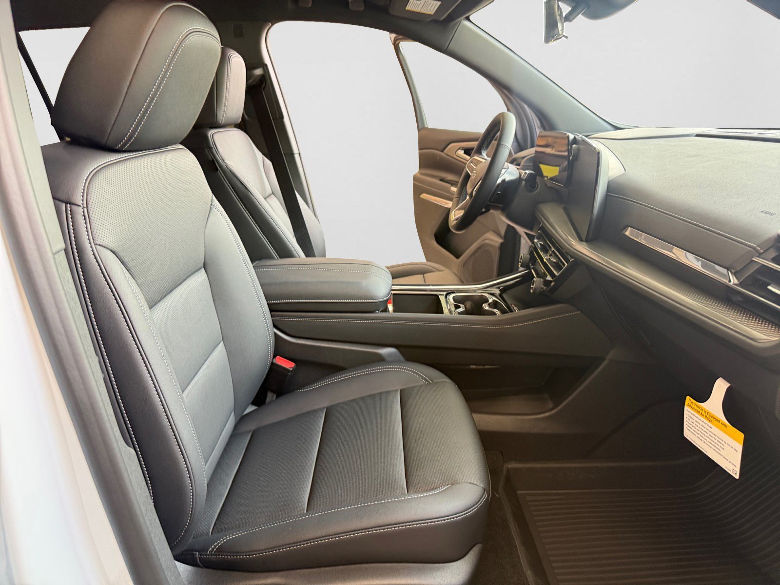 2027 Chevrolet Traverse LT - Photo 13