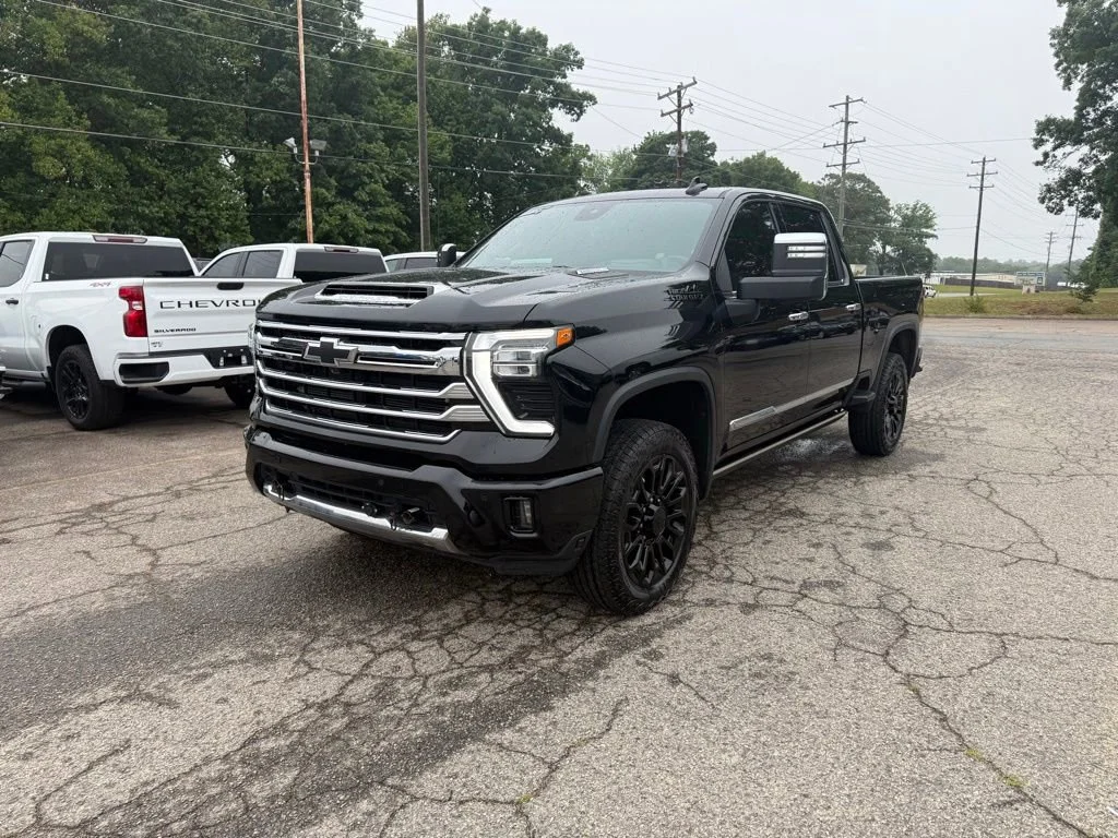 Black 2025 Chevrolet Silverado 2500HD High Country Crew Cab 4WD Pickup Truck Four-Wheel Drive