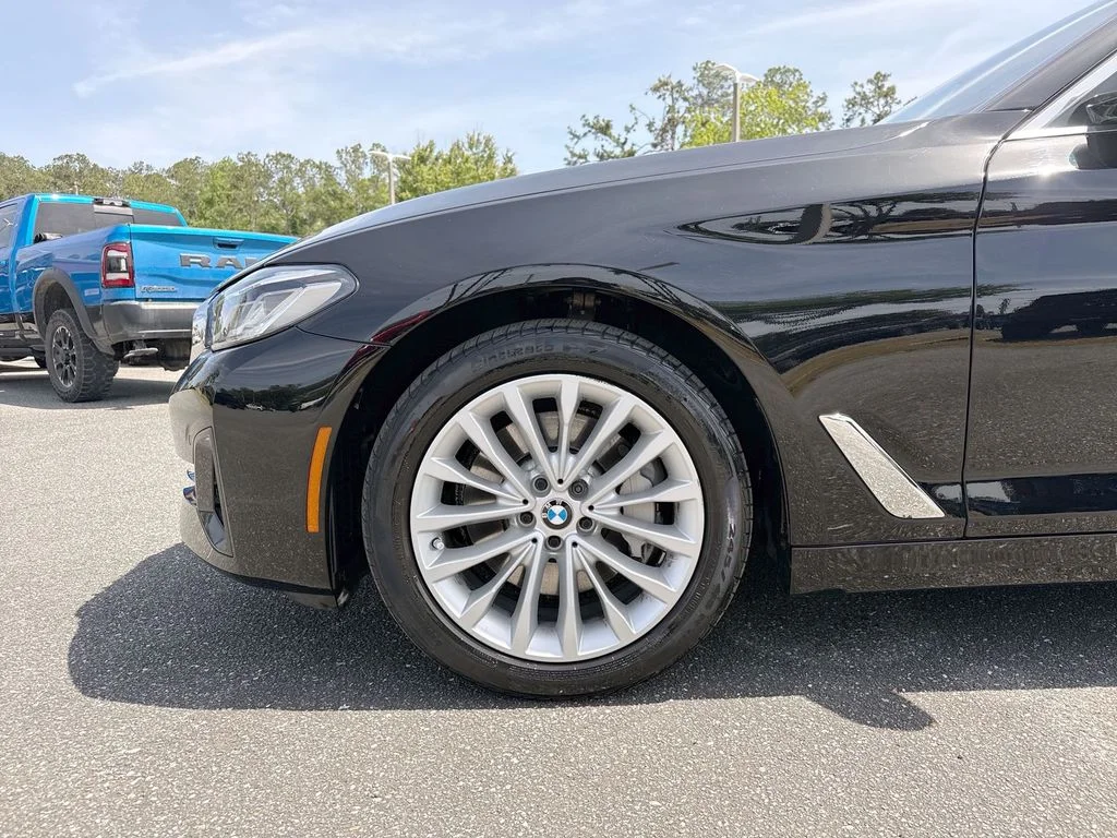 Used 2023 Jet Black BMW 530i xDrive image 10