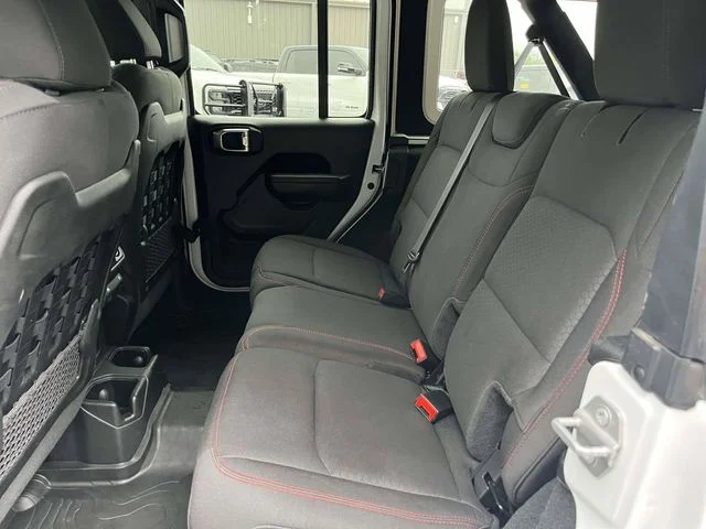 Certified Used 2022 White Jeep Unlimited Rubicon image 15