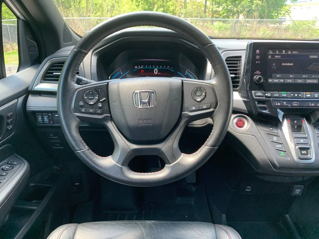 Used 2023  Honda Sport image 17