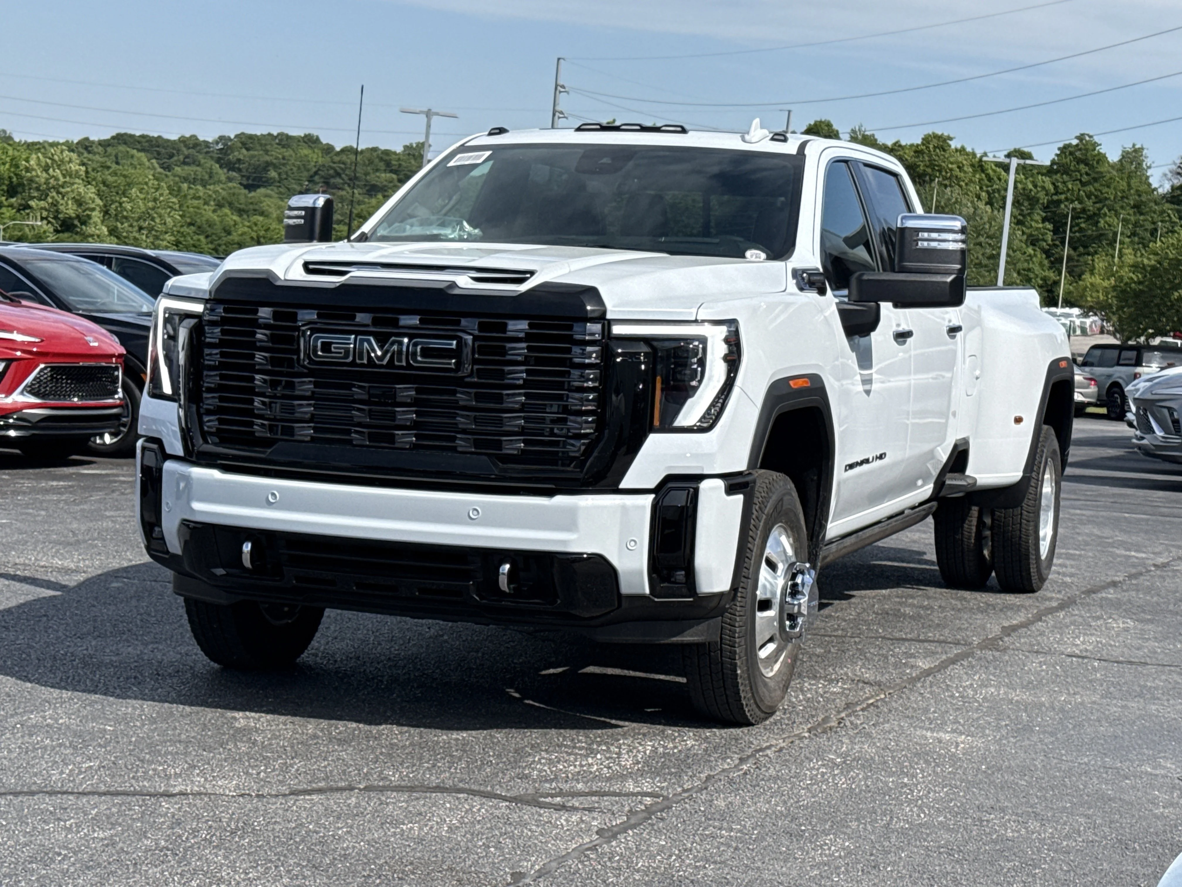 New 2026 Glacier White Tricoat GMC Denali Ultimate 4WD image 12