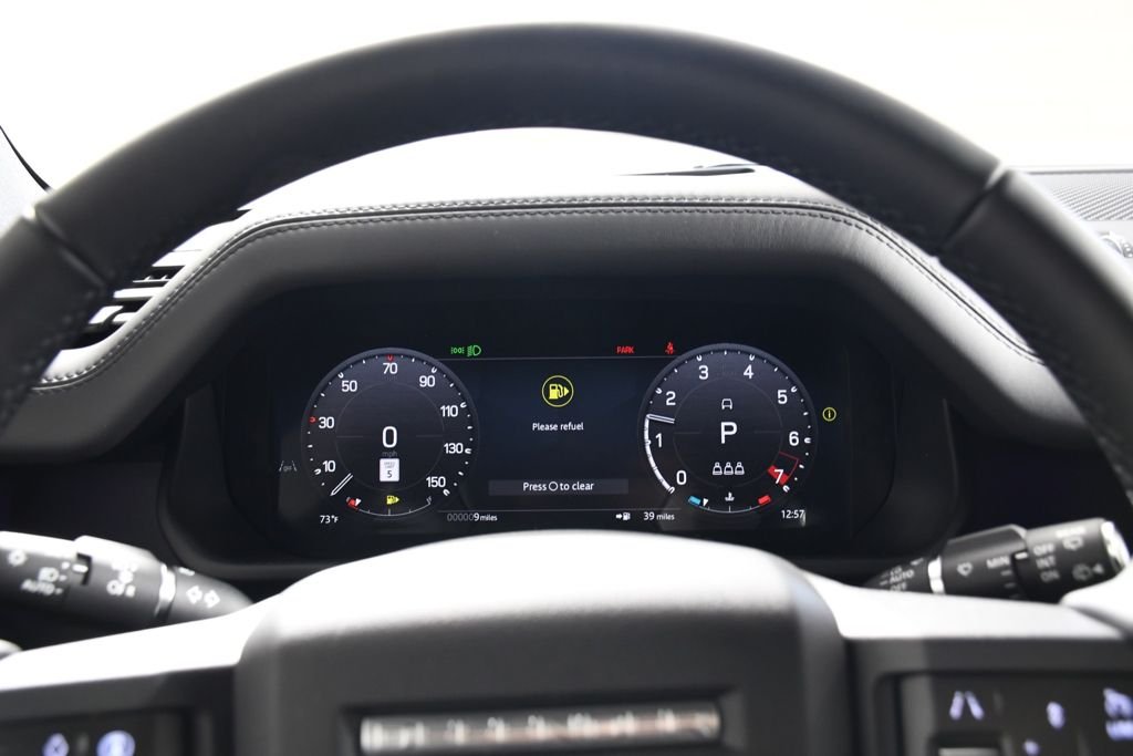 New 2026 Santorini Blk Land Rover X-Dynamic SE image 31