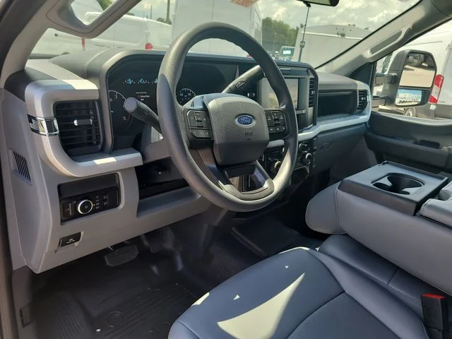 New 2026 Oxford White Ford XL image 18