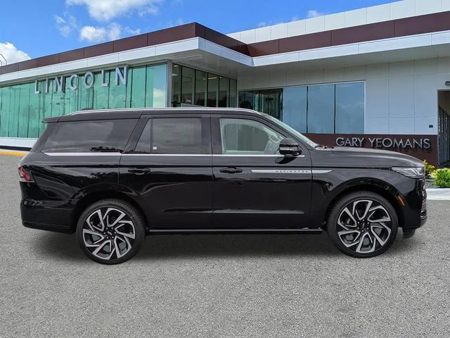 New 2027 Black Lincoln Reserve image 3