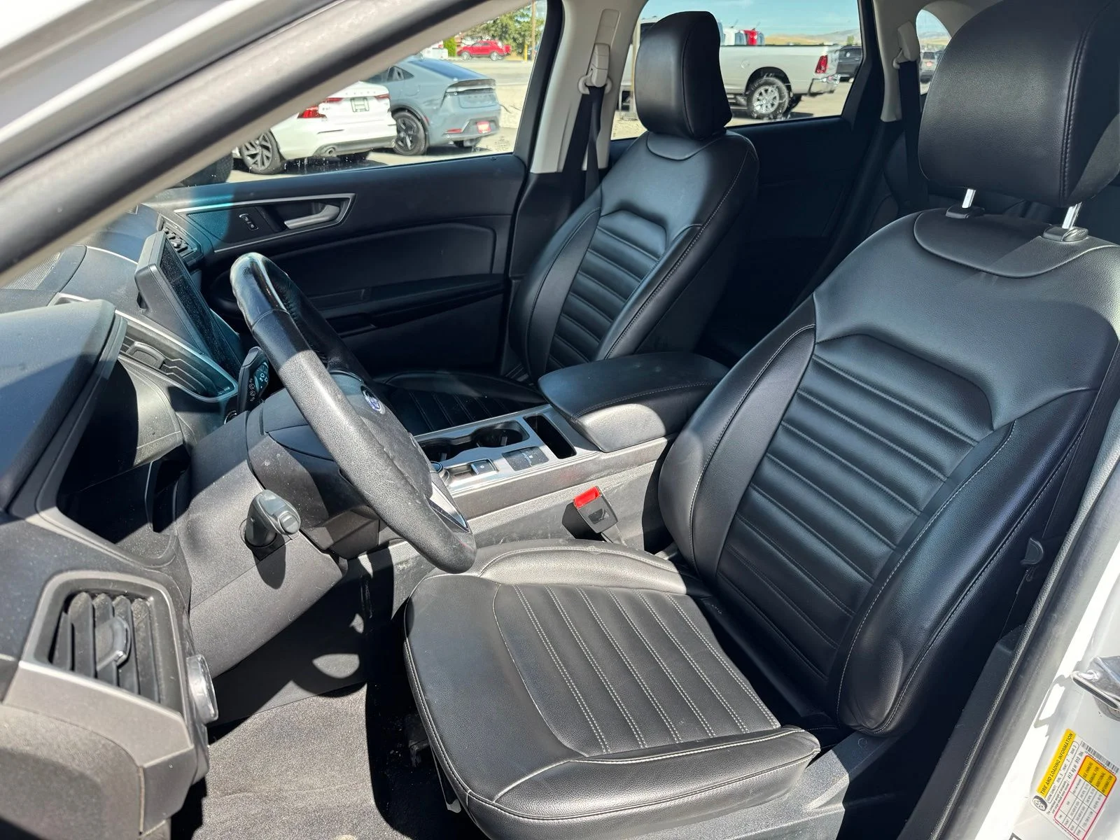 Used 2022 White Ford SEL image 7