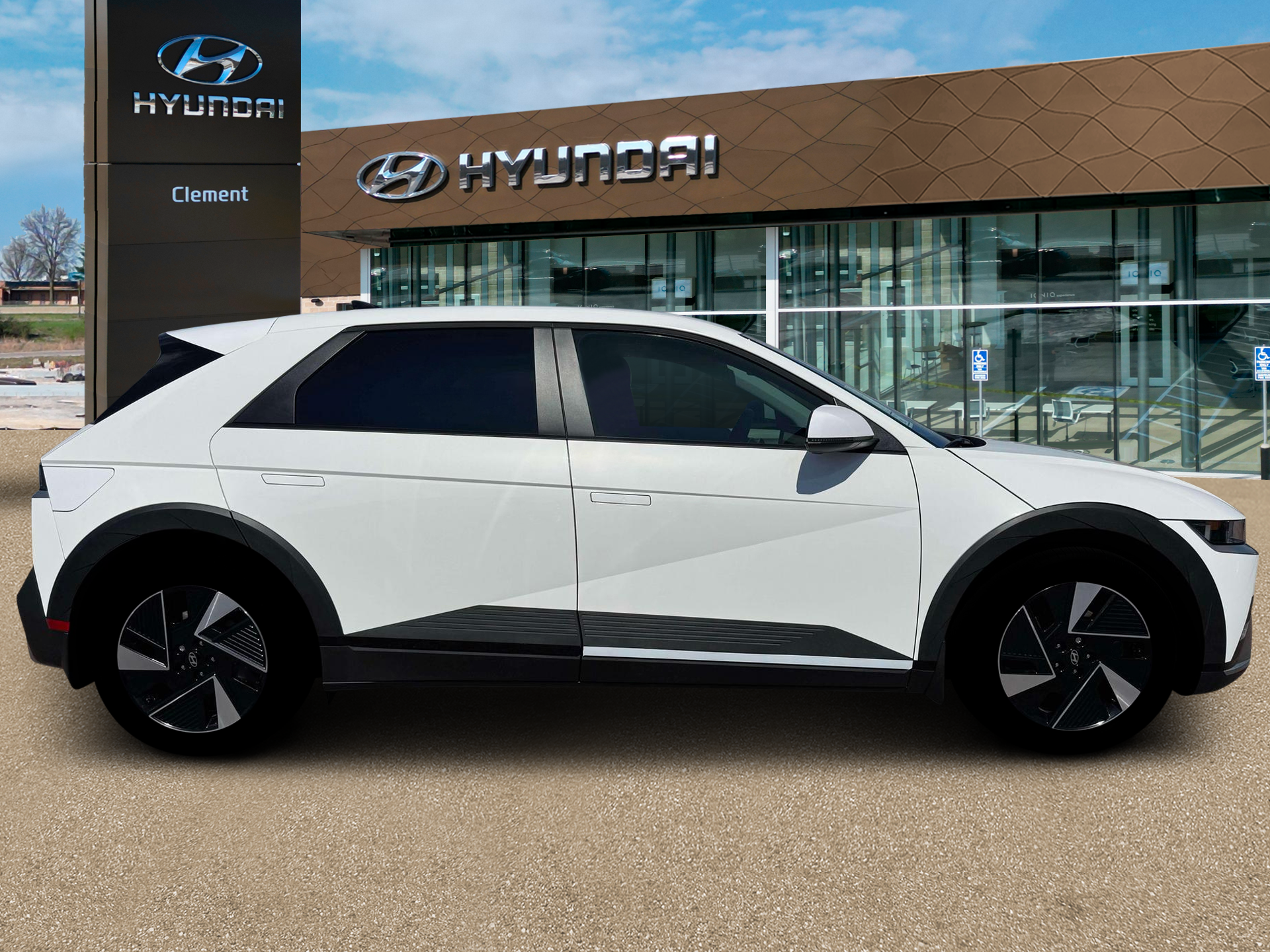New 2026 White Hyundai SEL image 9