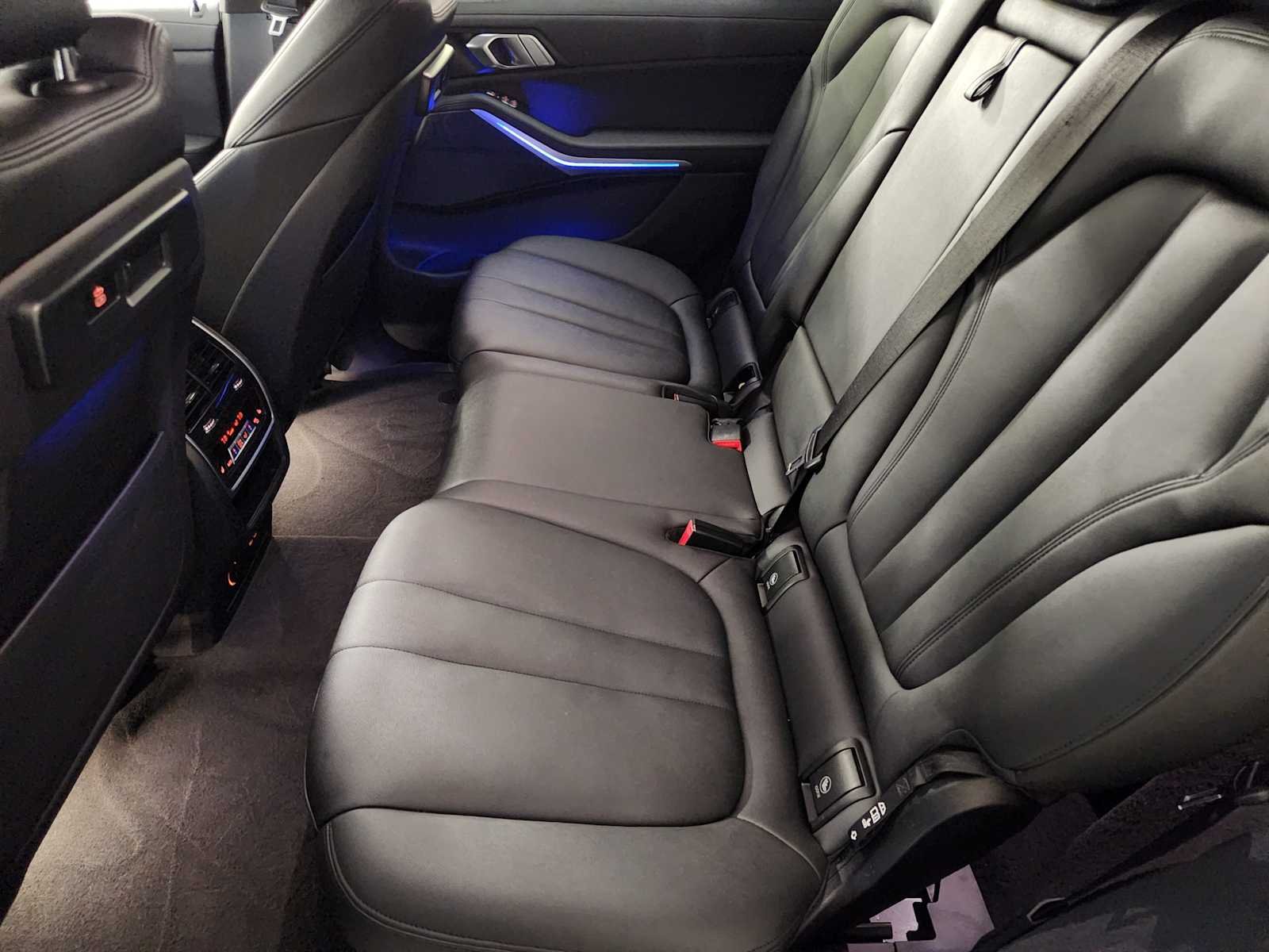 Used 2022 Phytonic Blue Metallic BMW xDrive40i image 30
