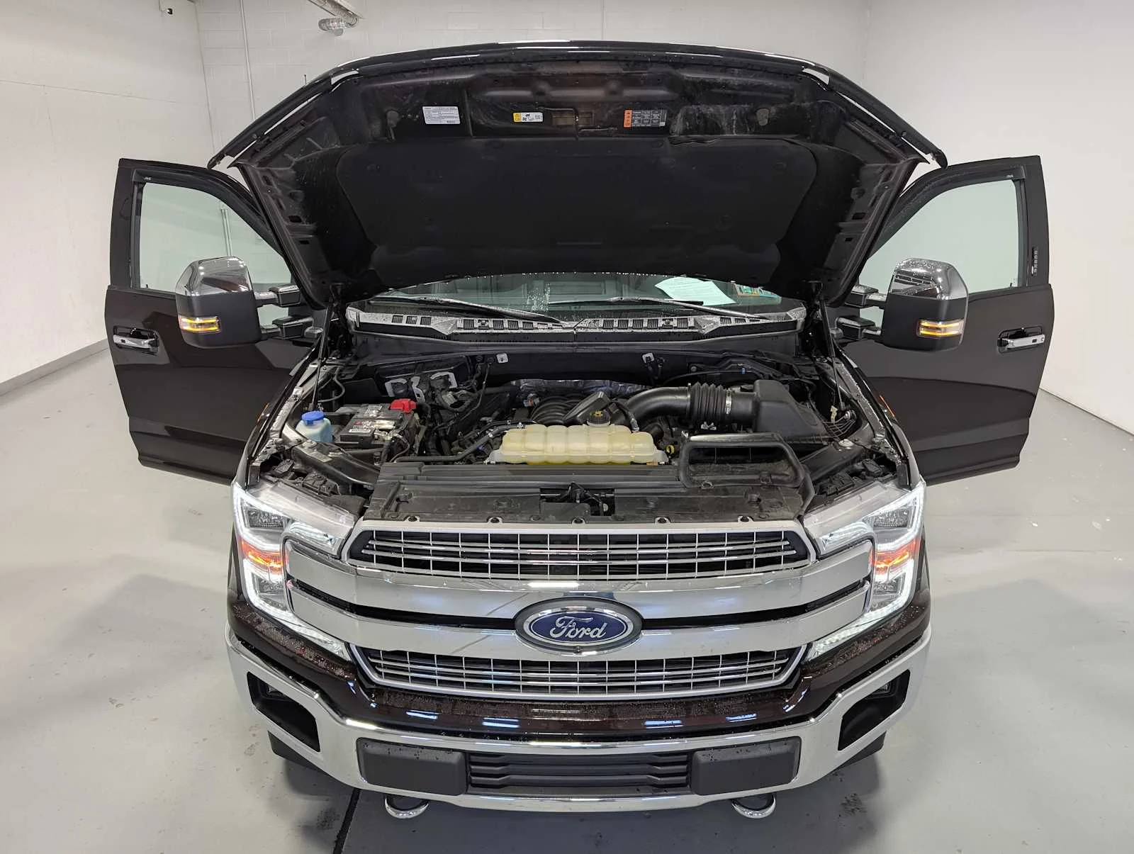 Used 2019 Magma Red Metallic Ford LARIAT image 14