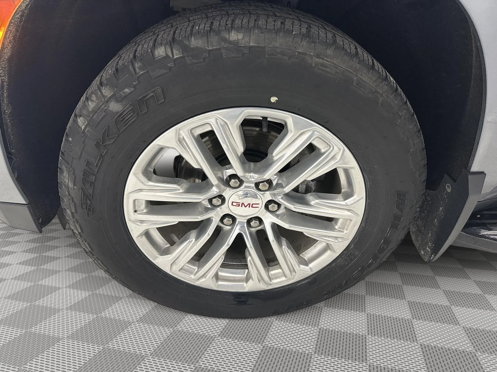 Used 2021 Satin Steel Metallic GMC SLT image 29