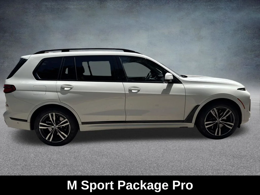 Used 2024 White BMW xDrive40i image 7