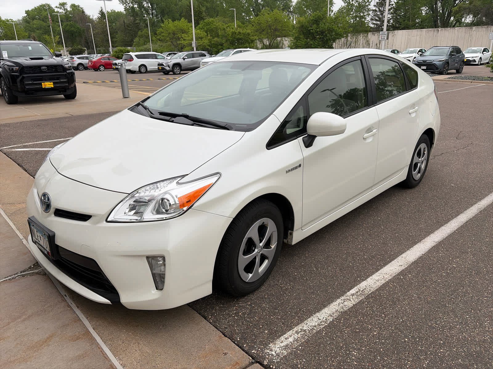 Used 2015 Blizzard Pearl Toyota Four image 3
