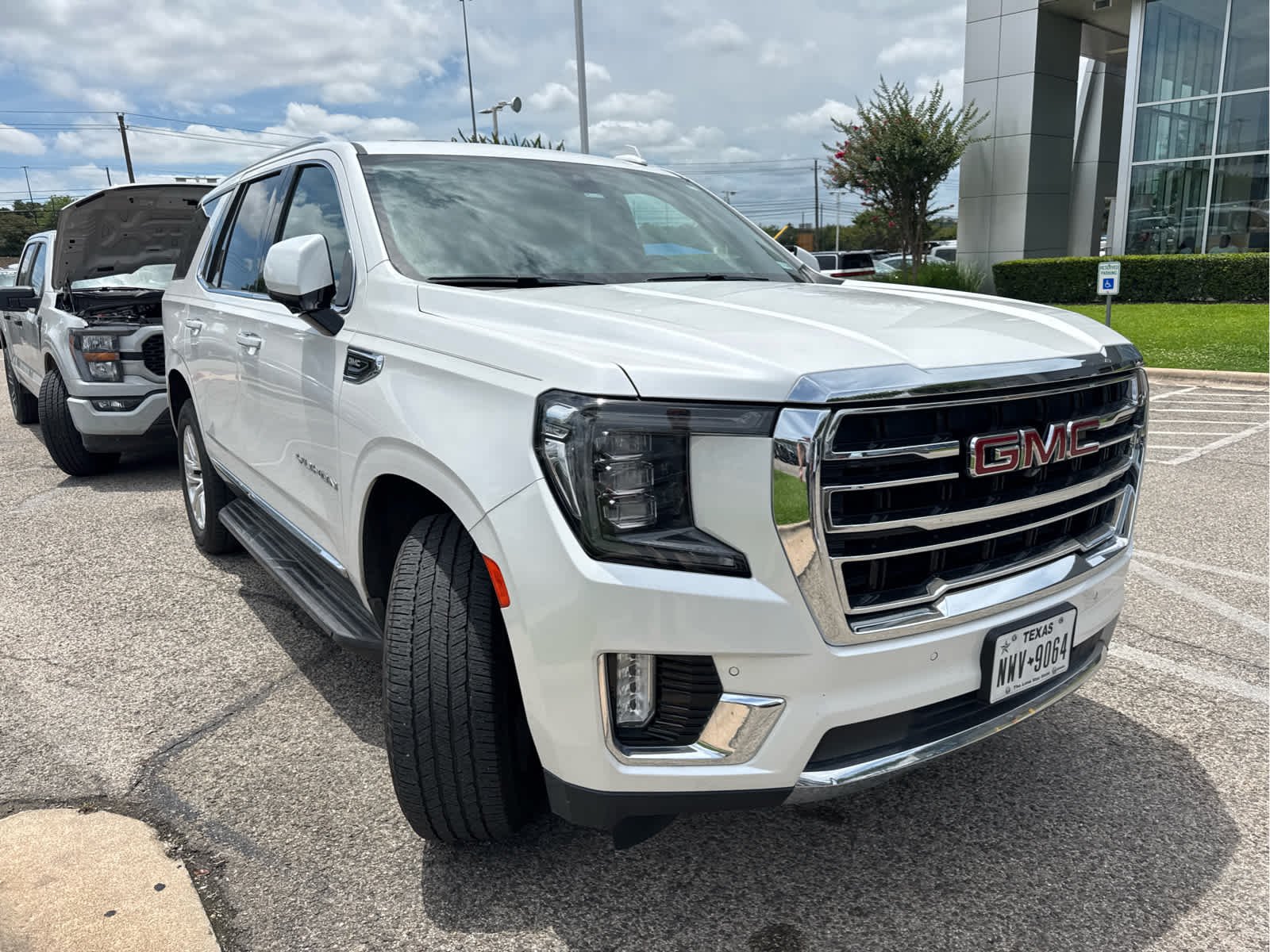 Pre-Owned 2021 GMC Yukon SLT