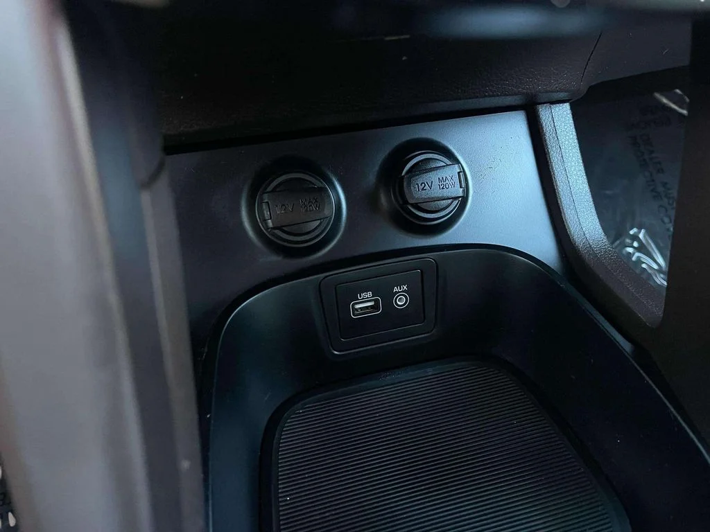 Used 2017 Marlin Blue Hyundai 2.4 Base image 13