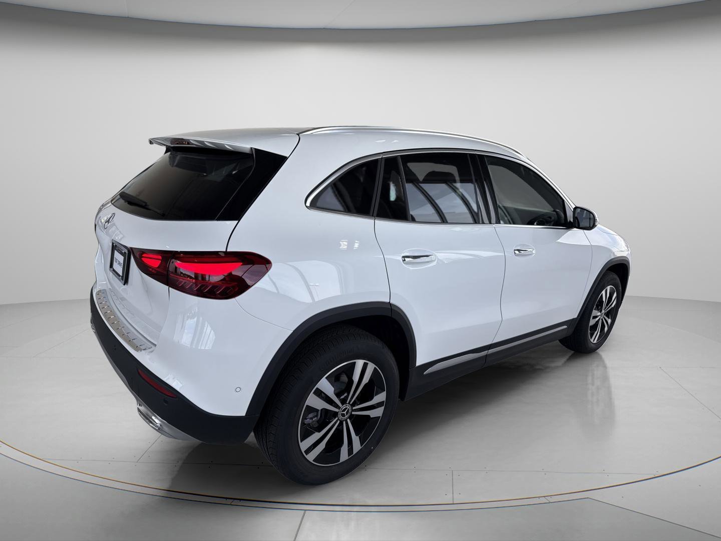 New 2026 Polar White Mercedes-Benz GLA 250 image 5