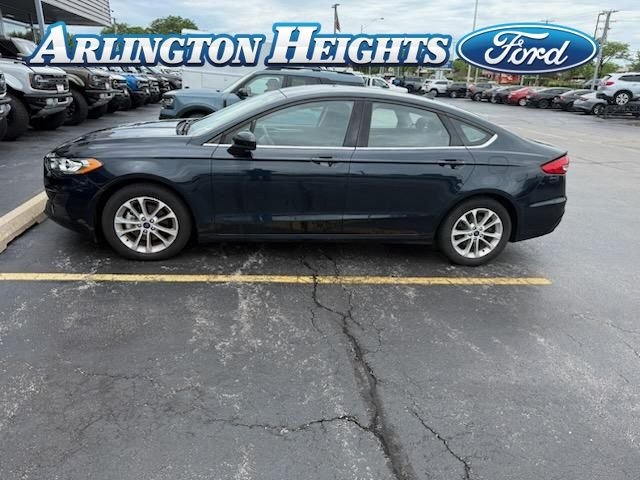 Used 2020 Blue Ford SE image 1
