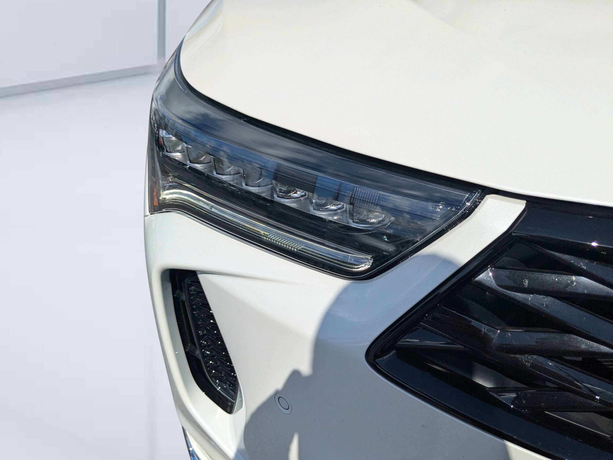Certified Used 2025 Platinum White Pearl Acura Advance Package image 44