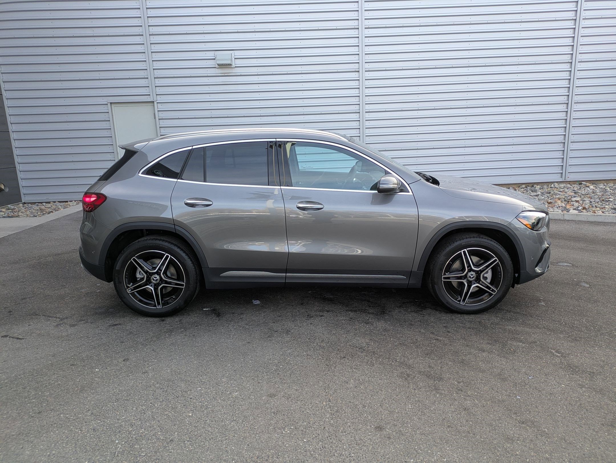 New 2026 Mountain Grey Metallic Mercedes-Benz GLA 250 image 20