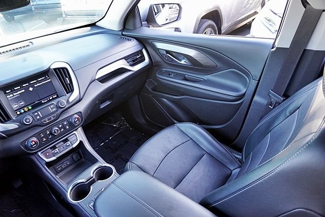 Used 2024 Silver GMC SLT image 20