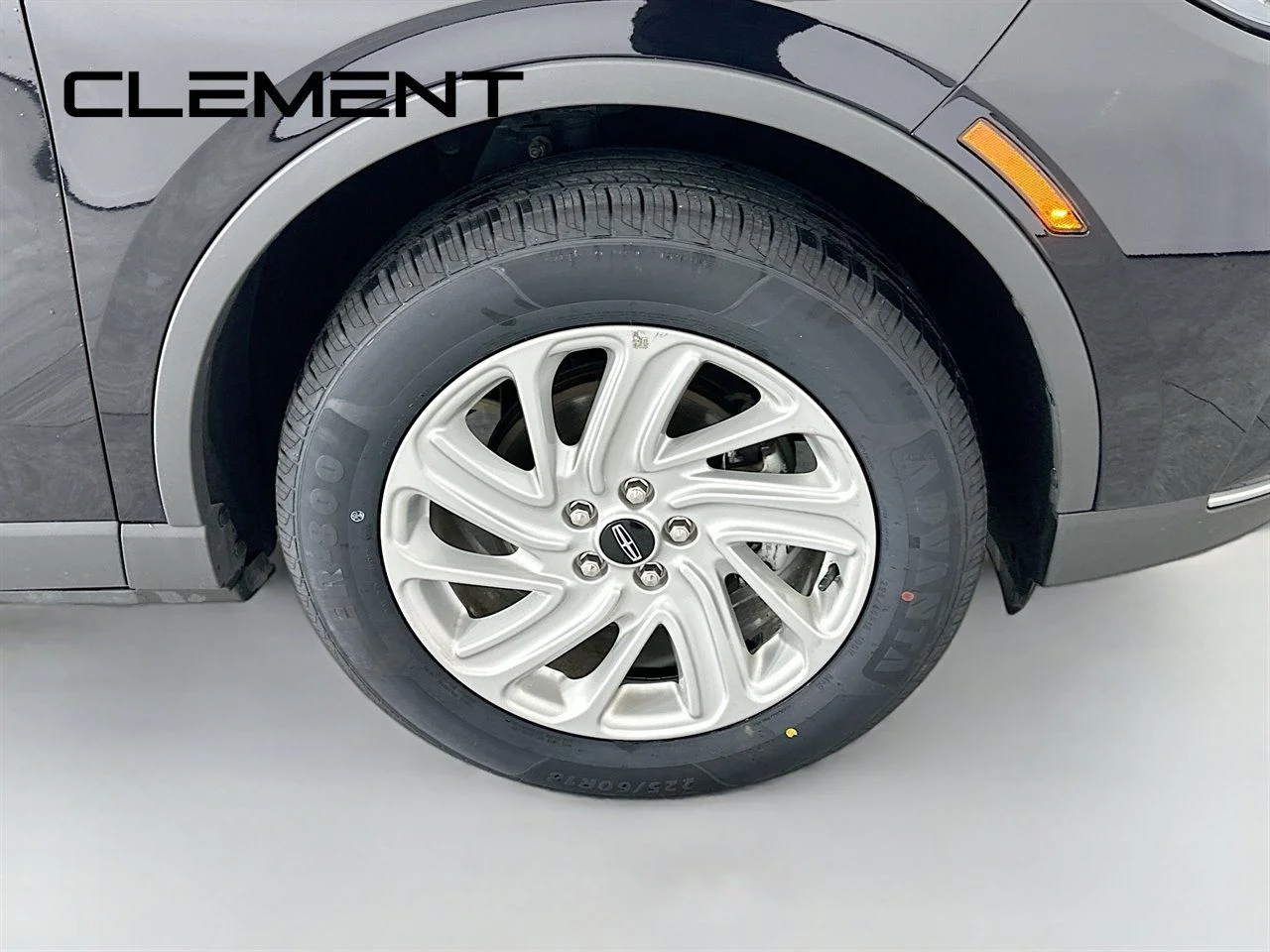 Used 2025 Black Metallic Lincoln Premiere image 34