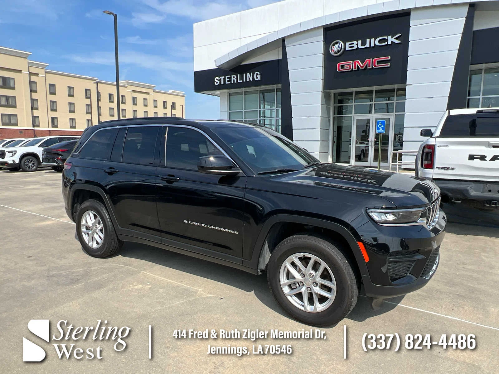 2025 Jeep Grand Cherokee Laredo