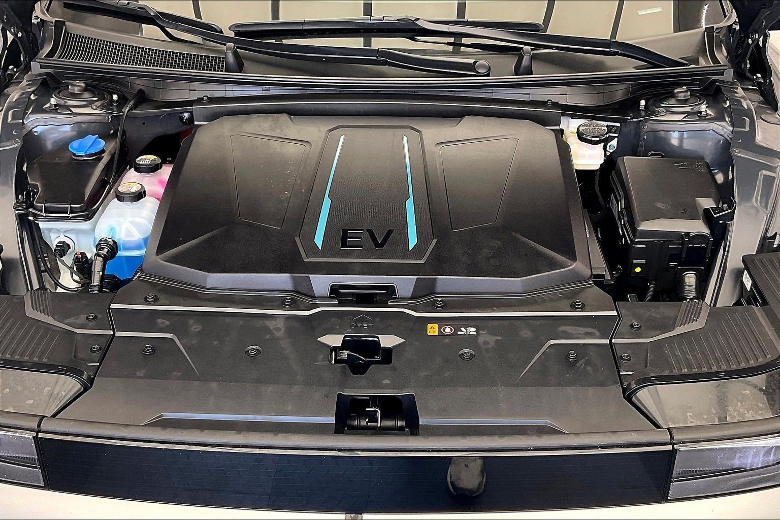 Used 2024 Abyss Black Hyundai SEL image 9