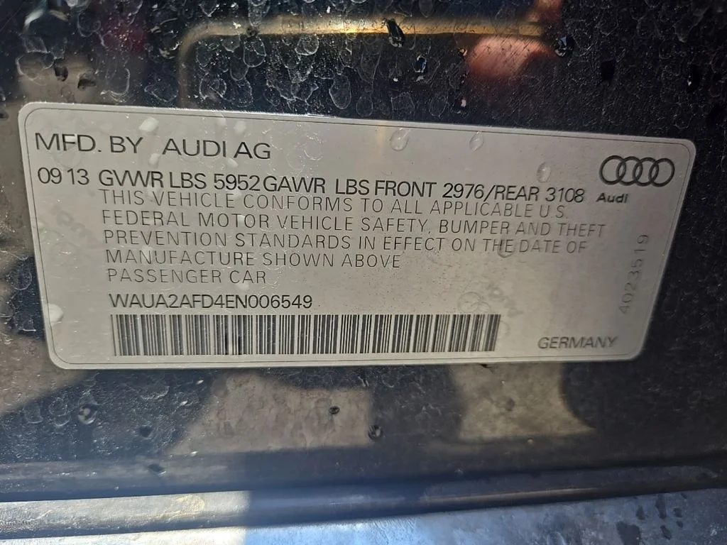 Used 2014  Audi 4.0T image 15